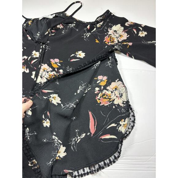 Bishop & Young Cold Shoulder Top Blouse Black Floral Medium Lace Bell Sleeves - Picture 5 of 7
